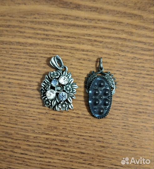 Серьги и кулоны