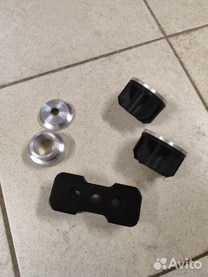 Комплект вставок в опору кпп и диф Audi A4 A5 B8