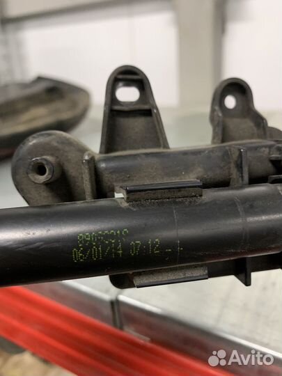 Форсунка омывателя фар Jeep Grand Cheerokee WK2