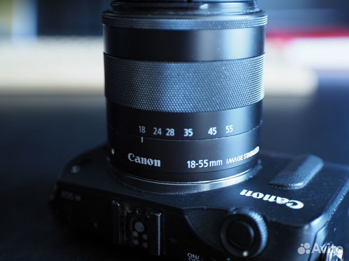 Canon EOS M + 18-55mm kit