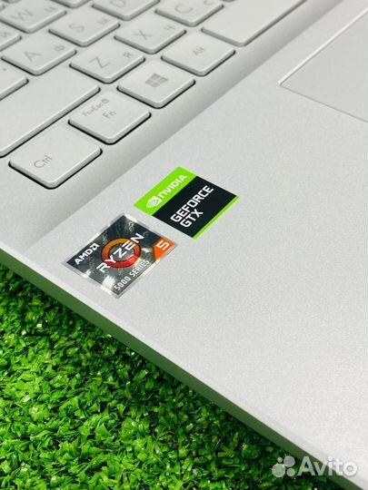 Ноутбук Asus Vivobook Pro 15/Ryzen 5/1650/SSD 512G