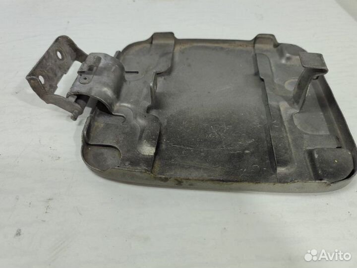 Лючок топливного бака Hyundai Starex 2004