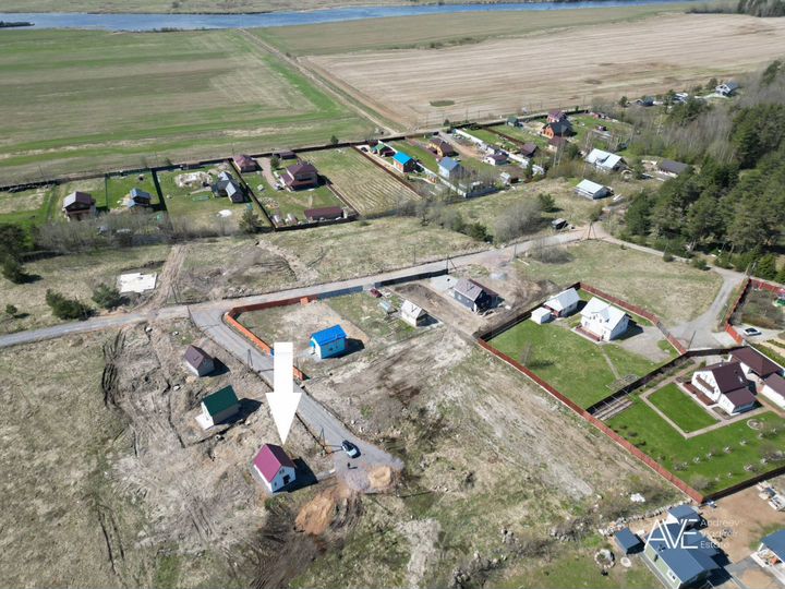 Дом 64 м² на участке 8,5 сот.