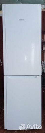 Холодильник Hotpoint Ariston