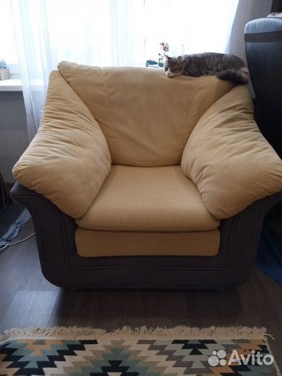 Диван и кресло