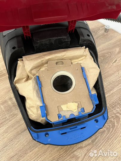 Пылесос Philips FC8293 PowerGo, рабочий