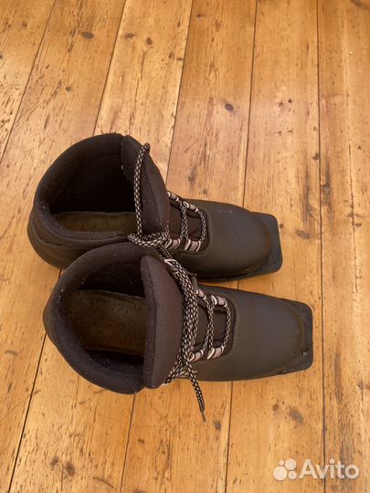 Лыжные ботинки 39размер