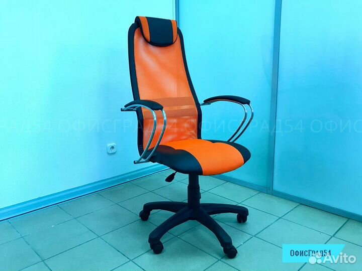 Офисное компьютерное кресло
