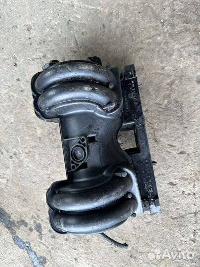 Volkswagen polo 3 впускной коллектор