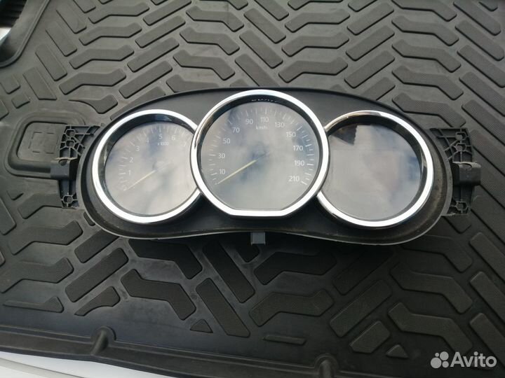 Панель приборов Renault Duster Sandero Logan 2