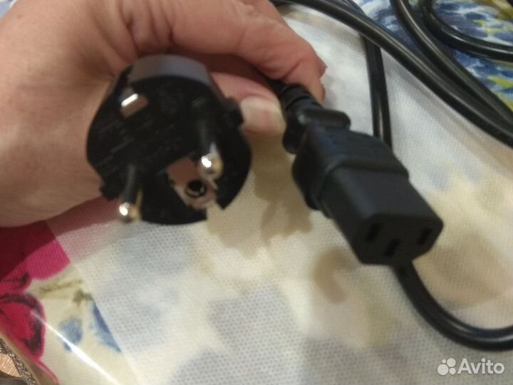 Провод питания для компьютера