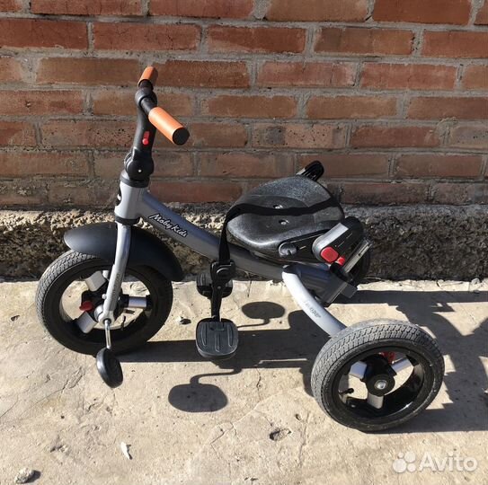 Велосипед 3 в 1 (прогулочная коляска)
