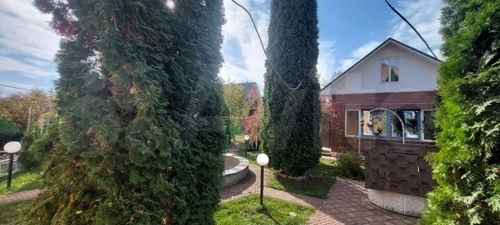 Дом 298 м² на участке 13 сот.