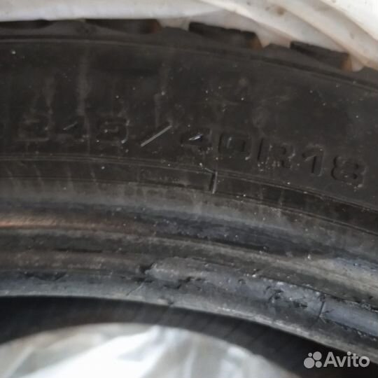 Goodyear Ultragrip Ice Arctic 225/45 R18 и 245/40 R18 95T