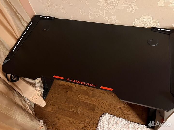 Компьютерный стол новый