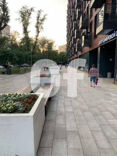 Продам торговое помещение, 212 м²