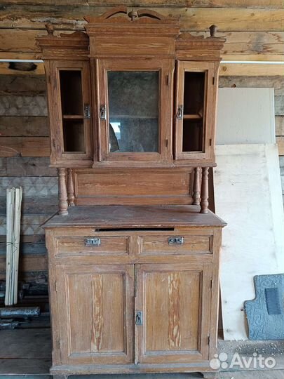 Старинный буфет