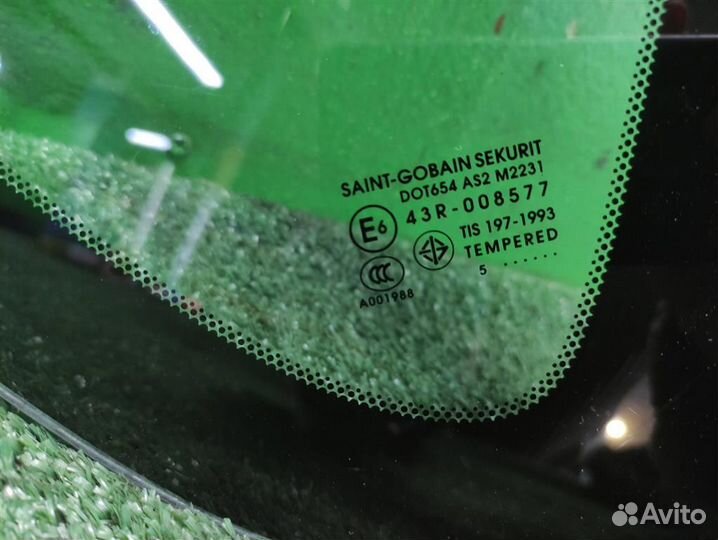 Стекло багажника правое Mazda 3 (BK) 2005