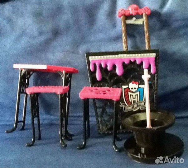 Игрушечная мебель для Монстр Хай