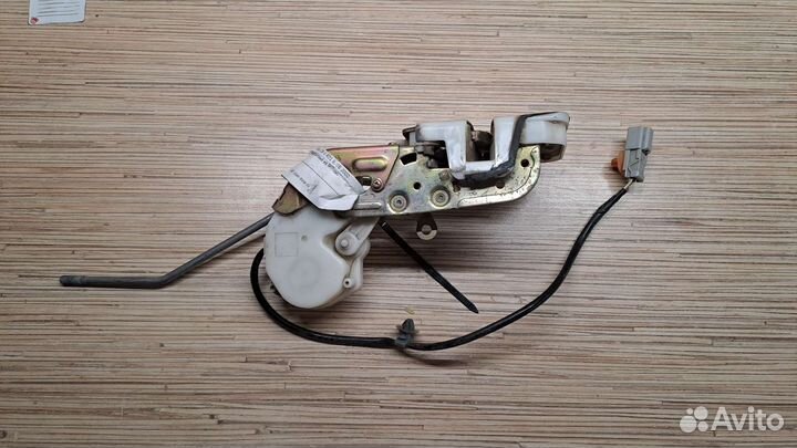 Замок двери Honda CRV передний левый