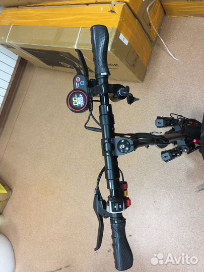 Электро самокат новый X-track thunder