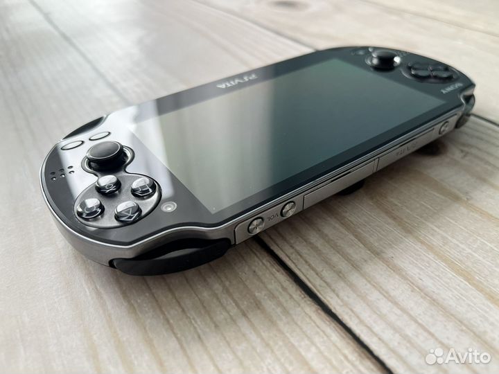 Sony PlayStation Vita 3G/wifi 30 игр