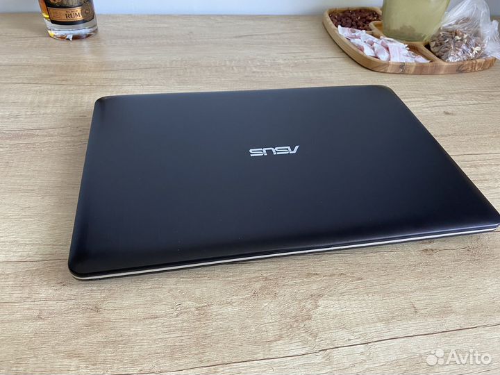 Ноутбук Asus