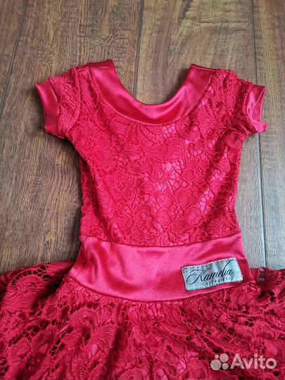 Платье для бальных танцев р.32