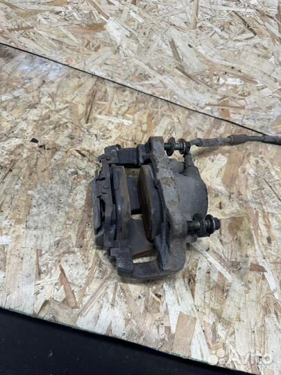 Суппорт тормозной передний правый Bmw X5 E70, 3411