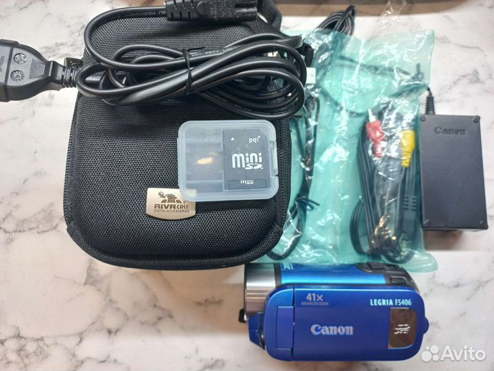 Цифровая видеокамера canon