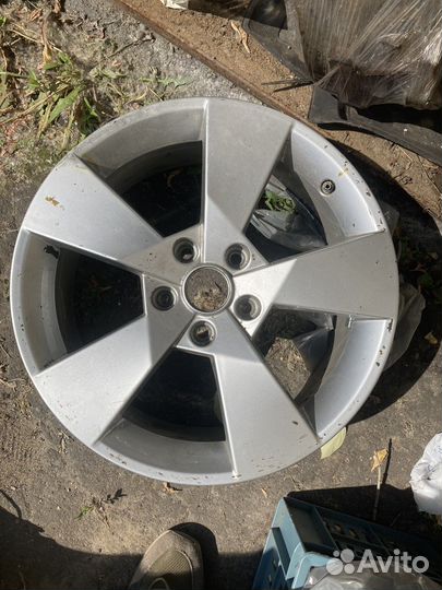 Литой диск r17 5-112 skoda