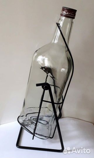 Бутыль на качелях