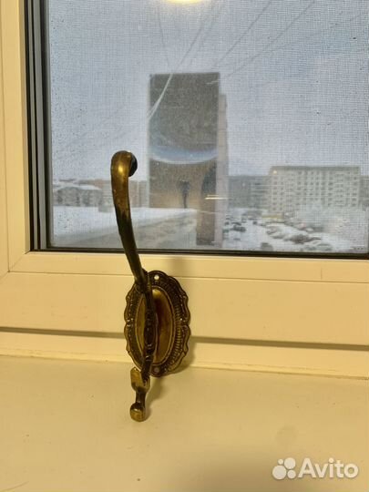 Крючок вешалка латунная для одежды / гардероб