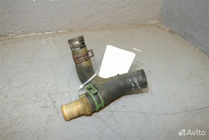 Патрубок Renault Megane III 2009