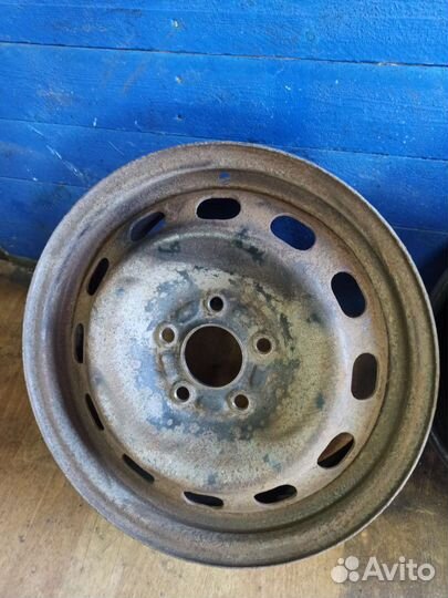 Штампованные диски на ford r15