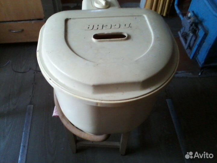Продам стиральную машину Десна