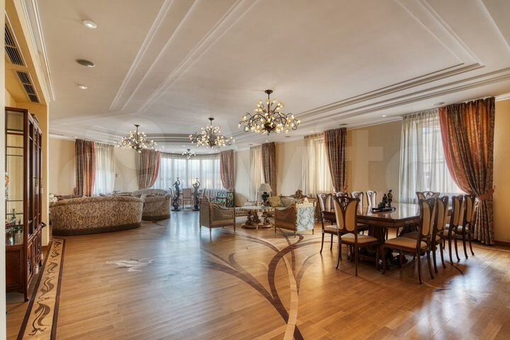 7-к. квартира, 462 м², 5/9 эт.