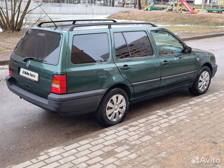 Volkswagen Golf 1.6 МТ, 1997, 280 000 км