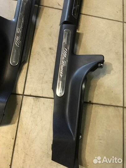 Молдинг двери багажника Alfa Romeo 147