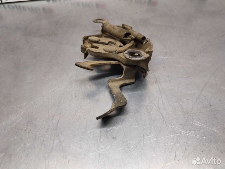 Замок капота Nissan Serena C23 1998 г.в