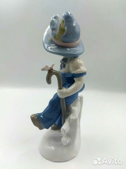 Антикварная статуэтка 