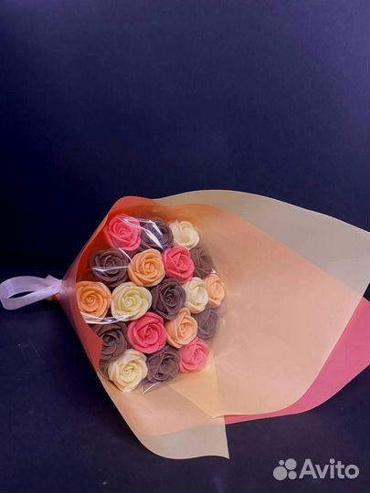 Букет - 19 Роз из Бельгийского Шоколада