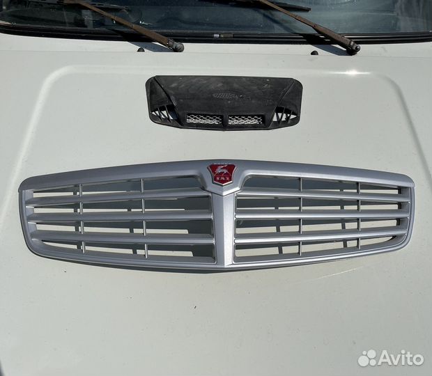 Решетка радиатора газ 31105