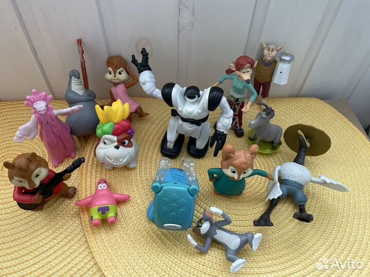 Игрушки из макдональдса пакетом