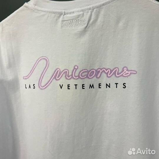 Футболка Vetements Unicorn Tee