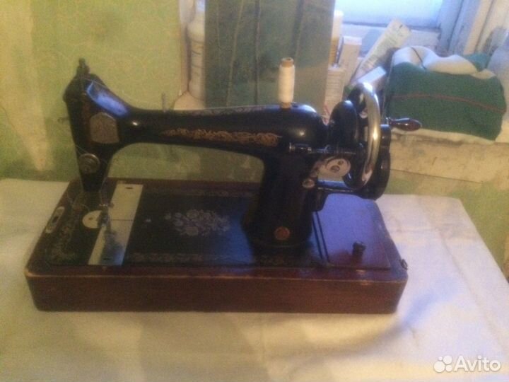 Машина швейная ручная СССР