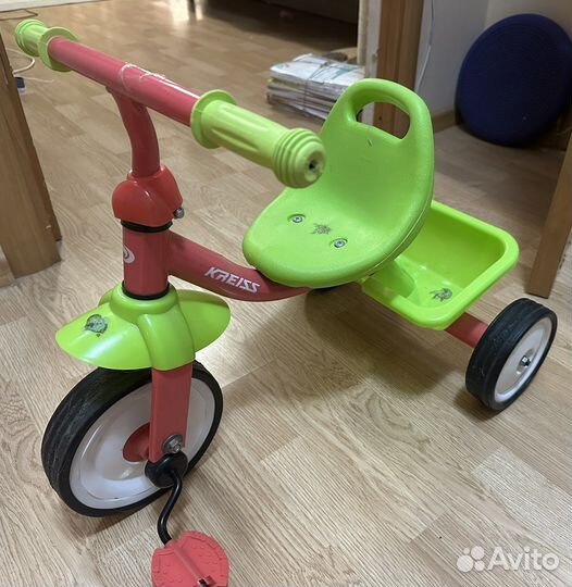 Трехколесный велосипед