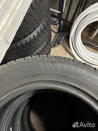 Kumho I'Zen KW27 215/55 R16