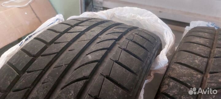 Dunlop SP Sport Maxx TT 245/40 R20