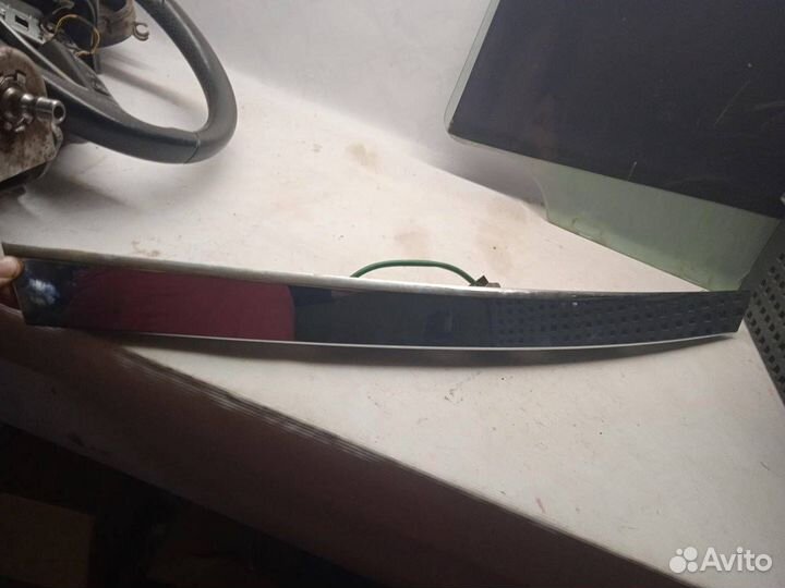 Накладка двери (крышки) багажника Chevrolet Cruze